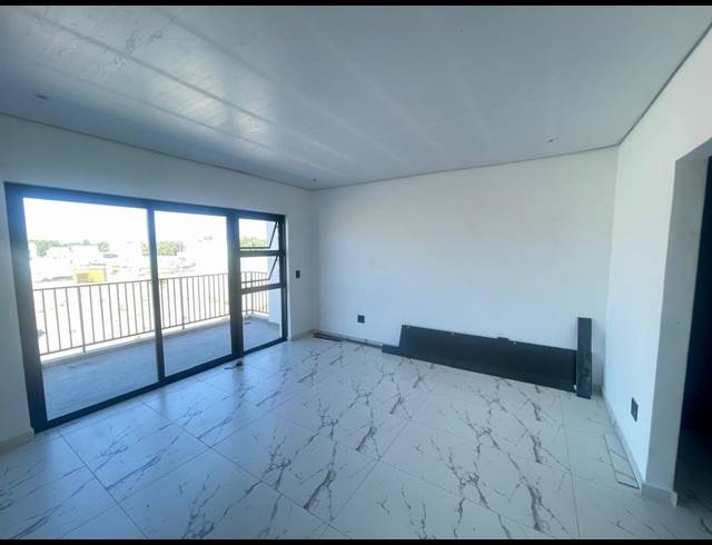 4 BEDROOM FREESTANDING FOR SALE IN SANDOWN
